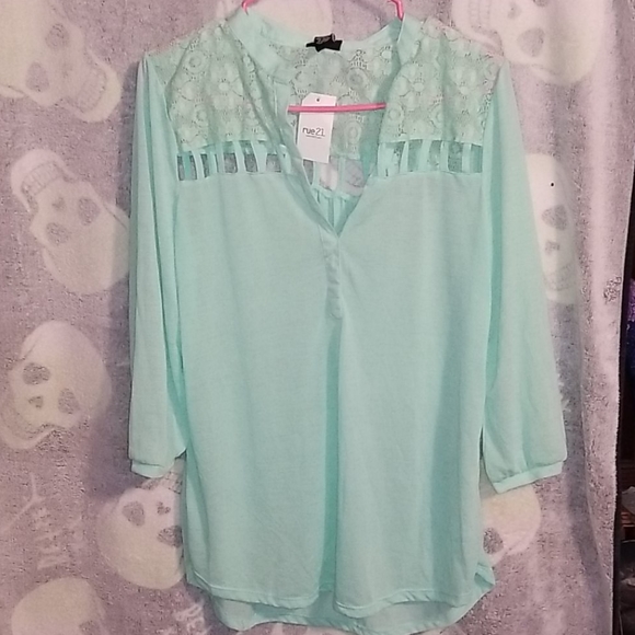Rue21 Tops - Rue 21 mint colored top